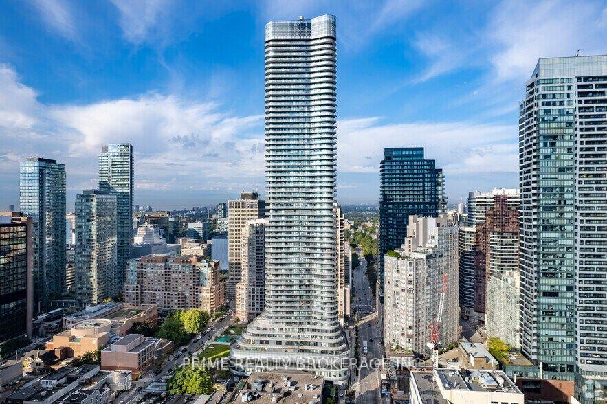 11-wellesley-street-w-toronto-ontario-c12361715