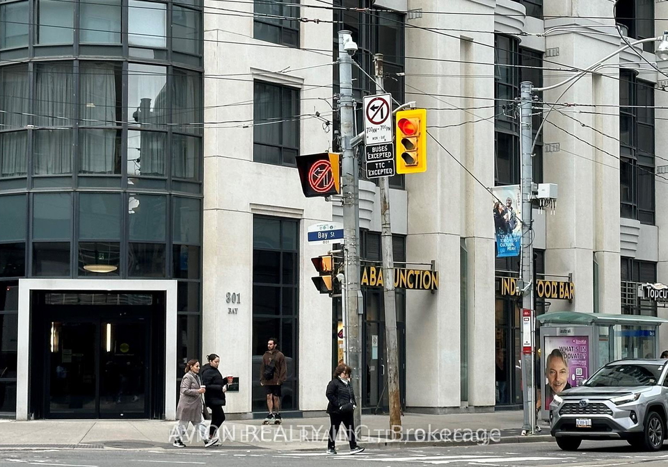801-bay-street-toronto-ontario-c12361793