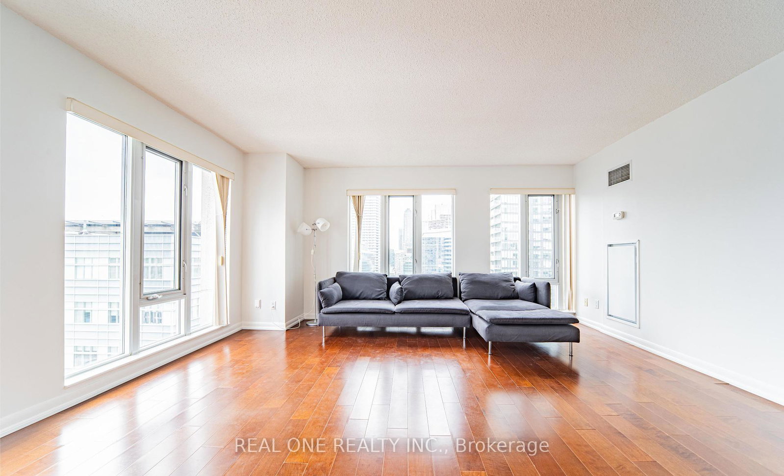 210-victoria-street-toronto-ontario-c12361842