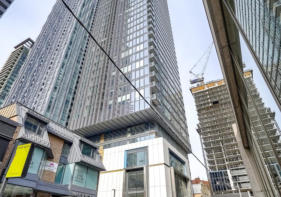8-cumberland-street-toronto-ontario-c12362022