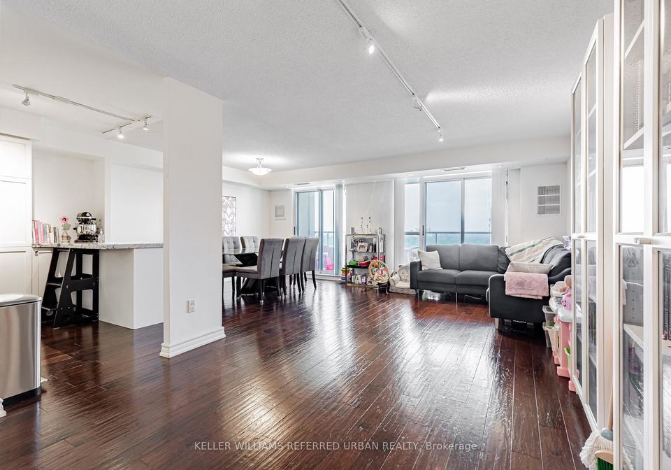 8-covington-road-toronto-ontario-c12362095