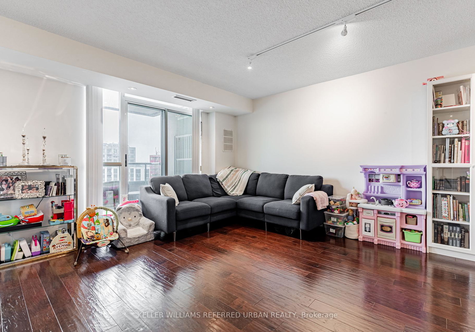8-covington-road-toronto-ontario-c12362095