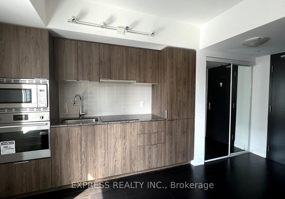 955-bay-street-toronto-ontario-c12362151
