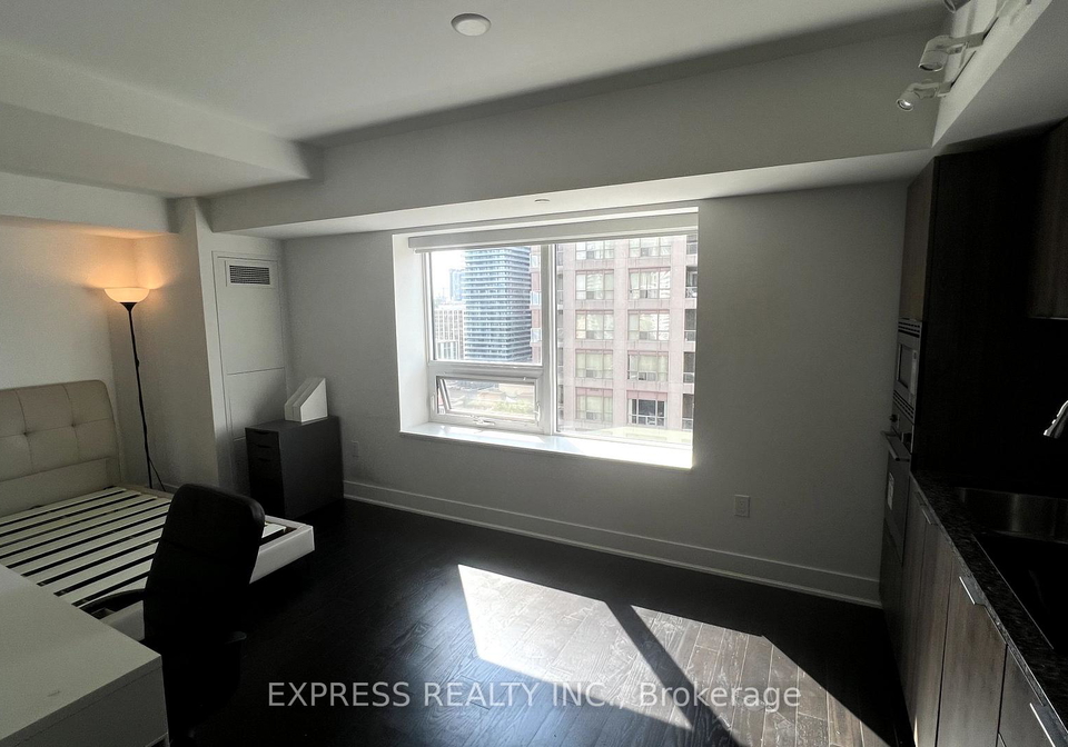 955-bay-street-toronto-ontario-c12362151