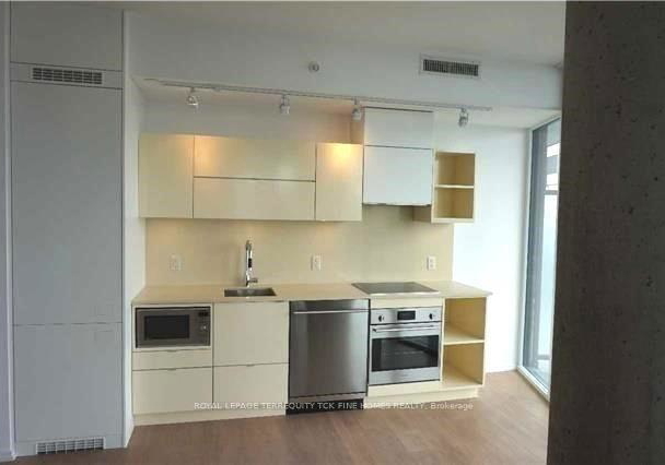 125-peter-street-toronto-ontario-c12362330