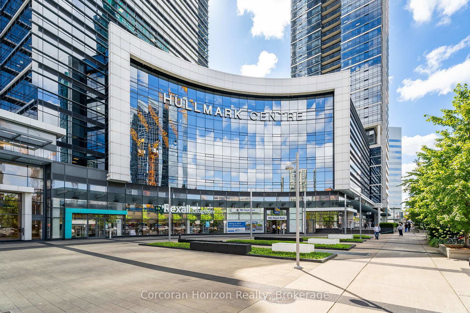5-sheppard-avenue-e-north-york-ontario-c12362403