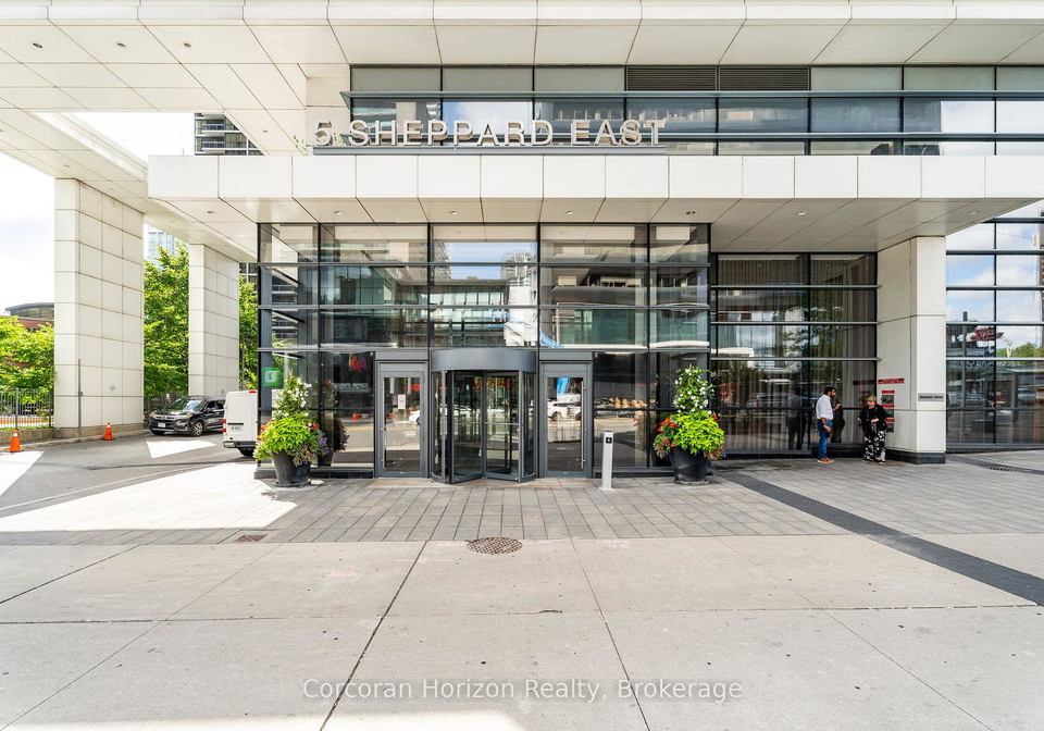 5-sheppard-avenue-e-north-york-ontario-c12362403