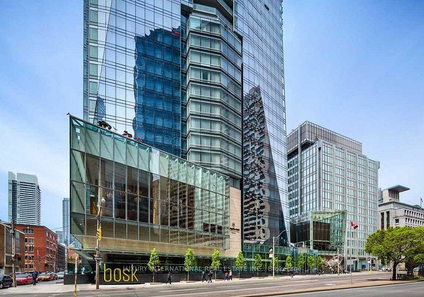 180-university-avenue-toronto-ontario-c12362545