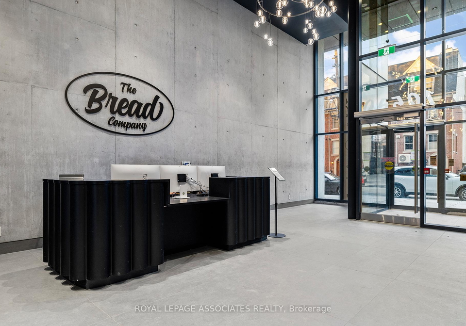 195-mccaul-street-toronto-ontario-c12362578