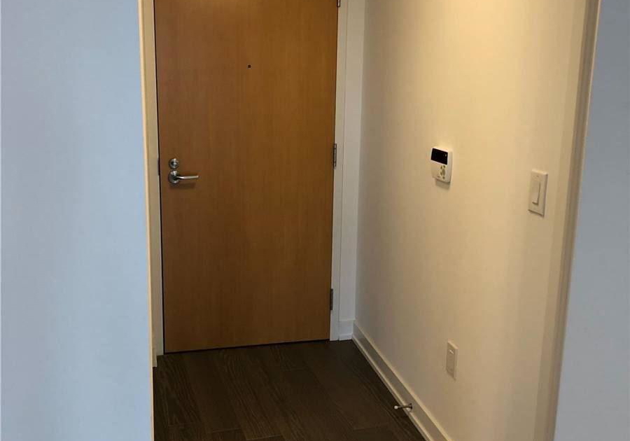 11-wellesley-street-w-toronto-ontario-c12362652
