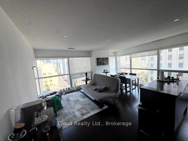 386-yonge-street-toronto-ontario-c12362808