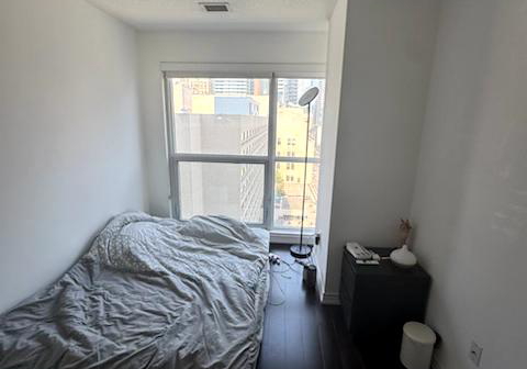 386-yonge-street-toronto-ontario-c12362808
