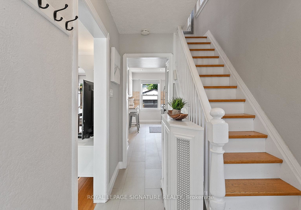 18-vanderhoof-avenue-east-york-ontario-c12362862