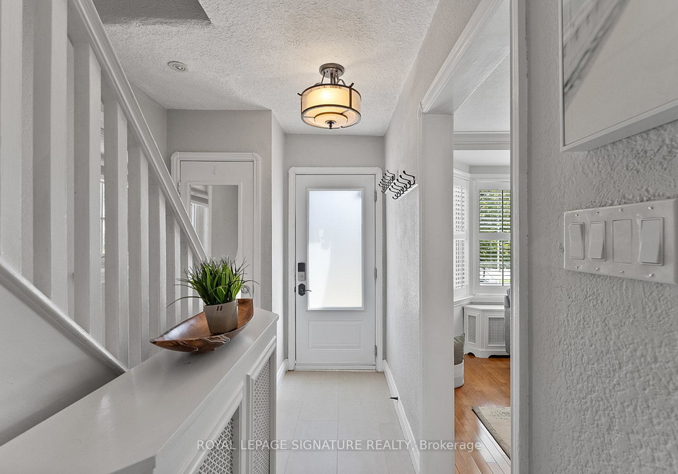 18-vanderhoof-avenue-east-york-ontario-c12362862