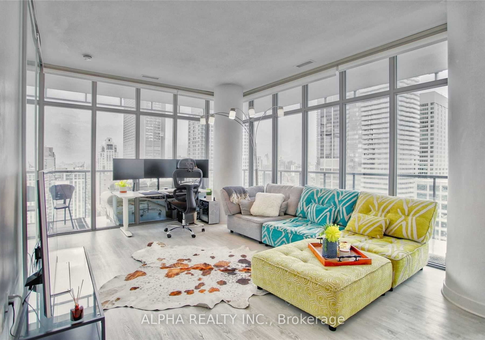 33-charles-street-e-toronto-ontario-c12363167