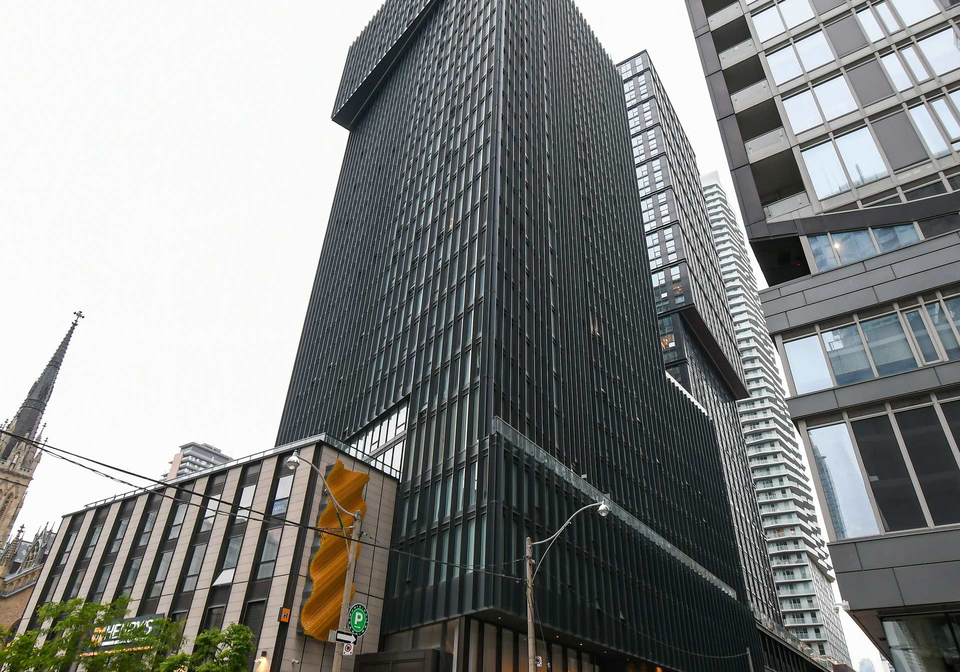 60-shuter-street-toronto-ontario-c12363333