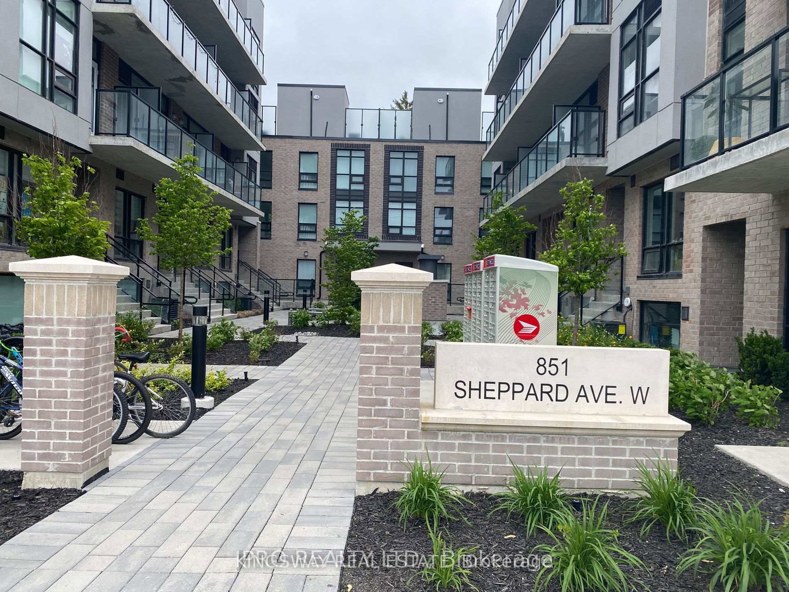 851-sheppard-avenue-w-toronto-ontario-c12363382