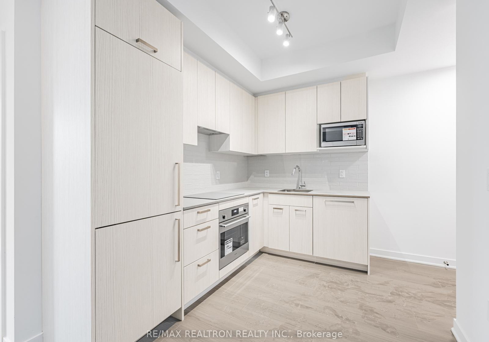 69-curlew-drive-north-york-ontario-c12363383