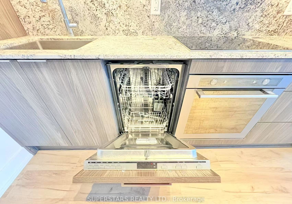 25-adra-grado-way-north-york-ontario-c12363534