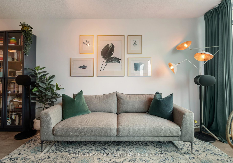 231-fort-york-boulevard-toronto-ontario-c12363709