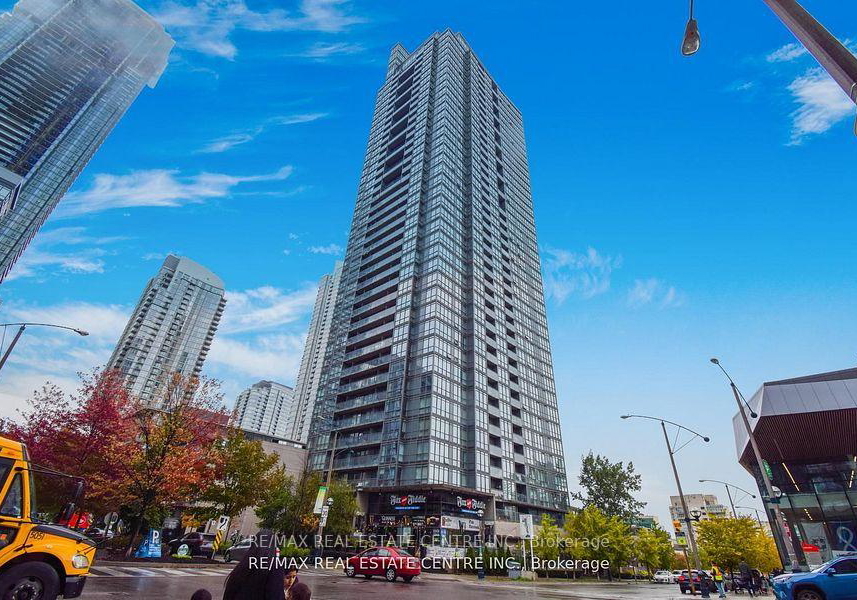 15-fort-york-boulevard-toronto-ontario-c12363738