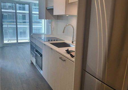 99-broadway-avenue-toronto-ontario-c12363842