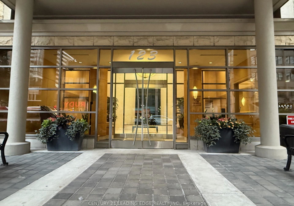 123-eglinton-avenue-e-toronto-ontario-c12363894