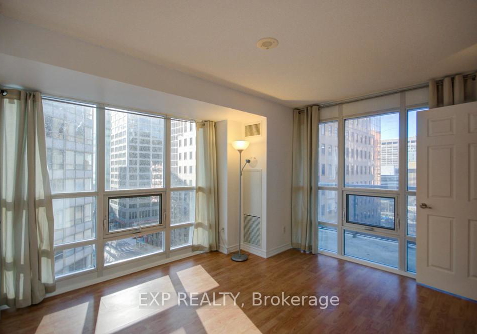 761-bay-street-toronto-ontario-c12364000