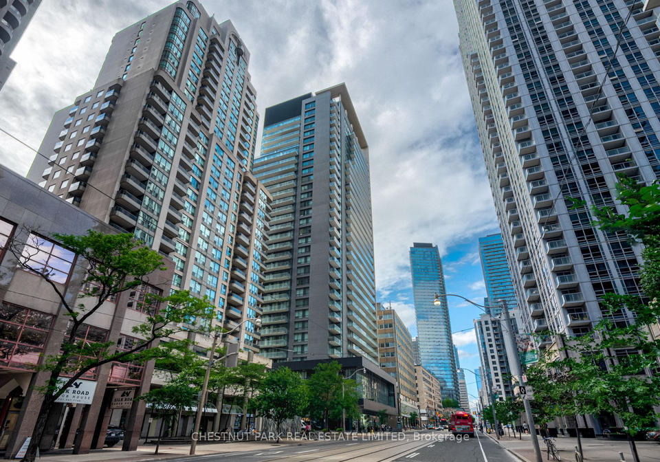 770-bay-street-toronto-ontario-c12364138