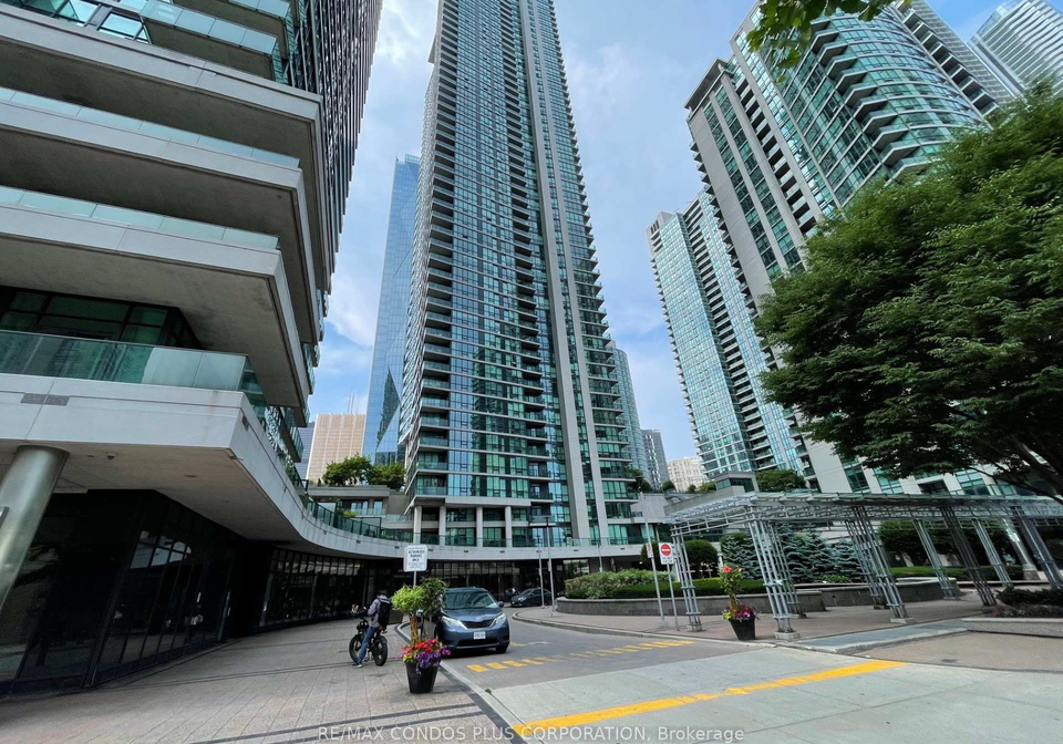18-harbour-street-toronto-ontario-c12364411