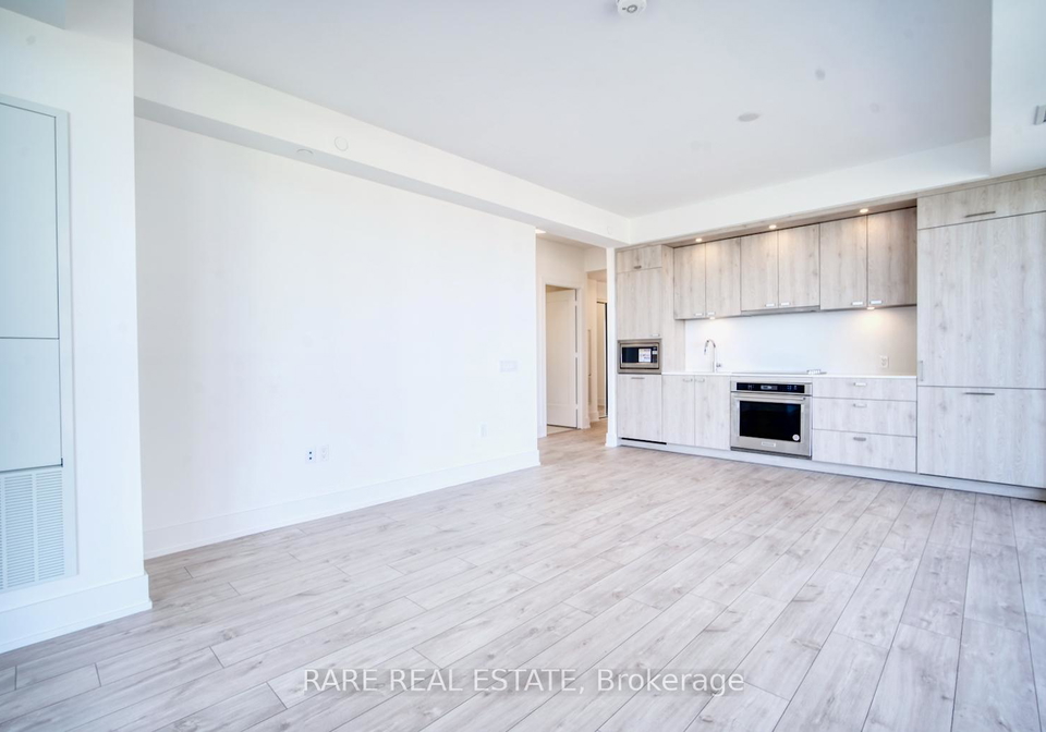 10-inn-on-the-park-drive-north-york-ontario-c12364426
