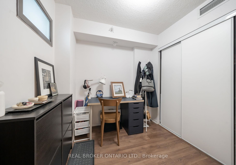 36-e-lisgar-street-toronto-ontario-c12364467