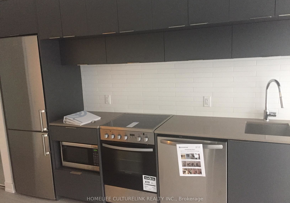 181-dundas-street-e-toronto-ontario-c12364544
