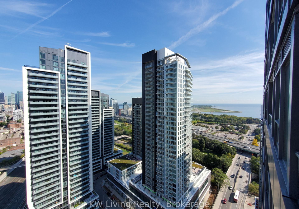 19-western-battery-road-toronto-ontario-c12364690