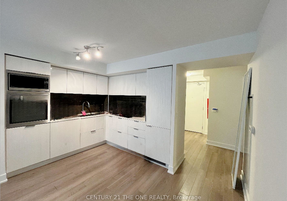 318-richmond-street-w-toronto-ontario-c12364790