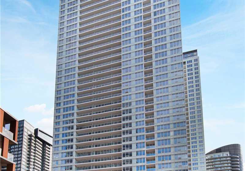 19-bathurst-street-w-toronto-ontario-c12364791