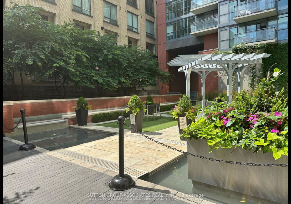 775-king-street-w-toronto-ontario-c12365031