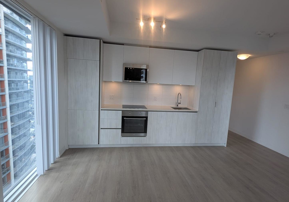 28-widmer-street-toronto-ontario-c12365235