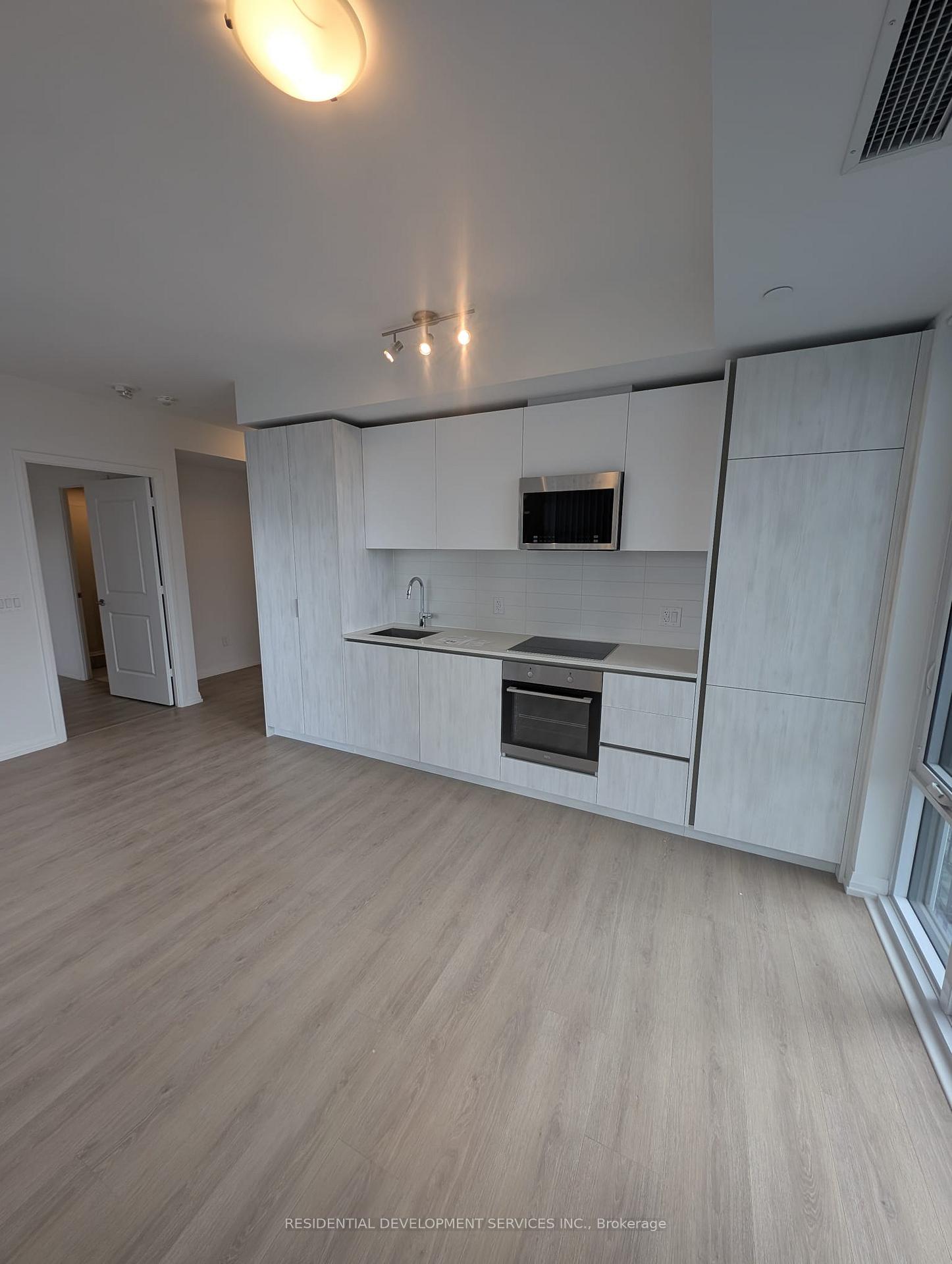 28-widmer-street-toronto-ontario-c12365258