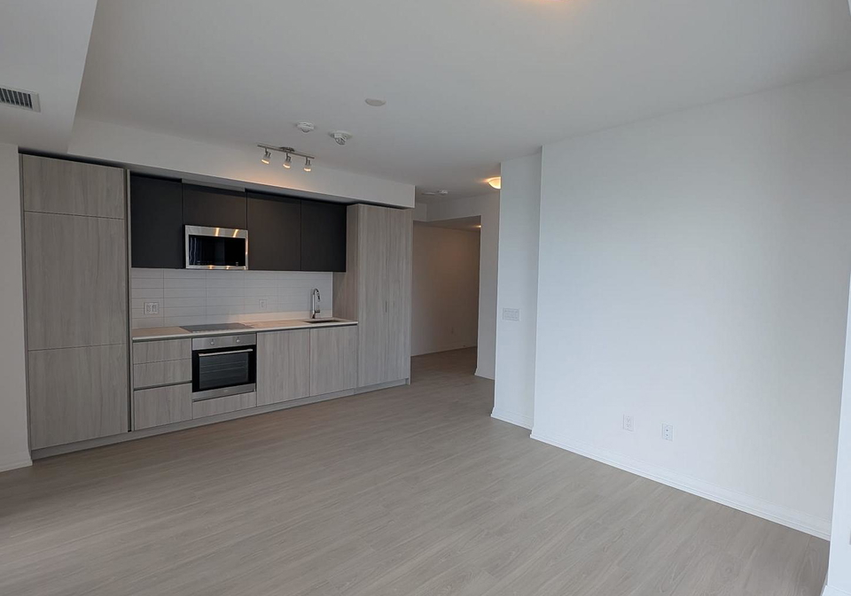28-widmer-street-toronto-ontario-c12365312