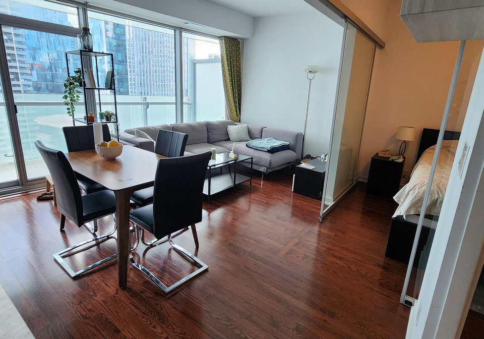 12-york-street-toronto-ontario-c12365484