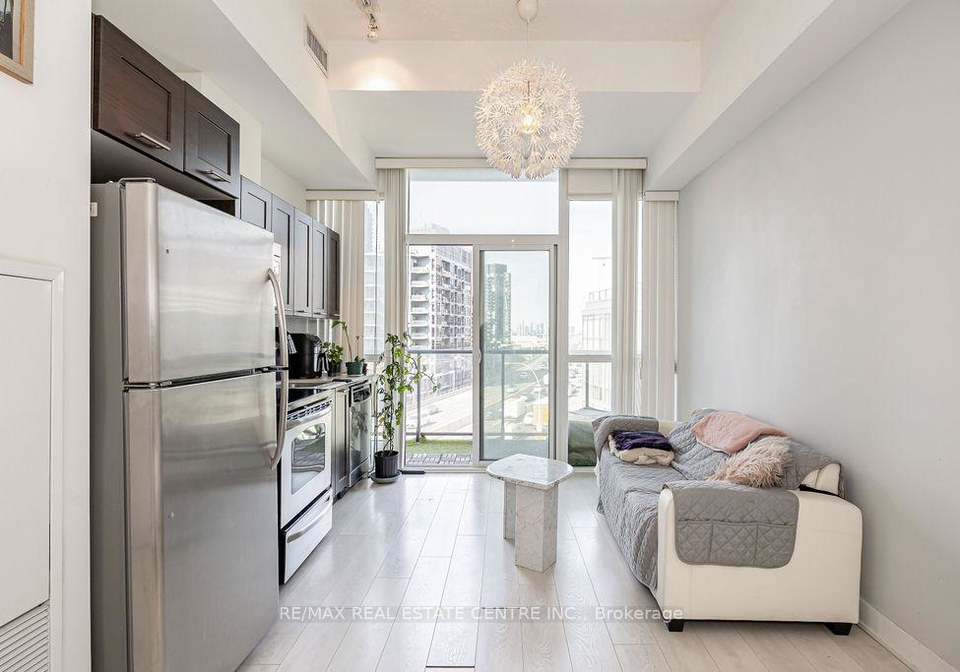 169-fort-york-boulevard-toronto-ontario-c12365486