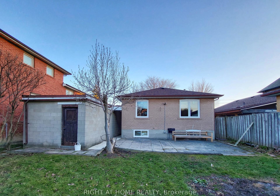 472-ellerslie-avenue-toronto-ontario-c12365640