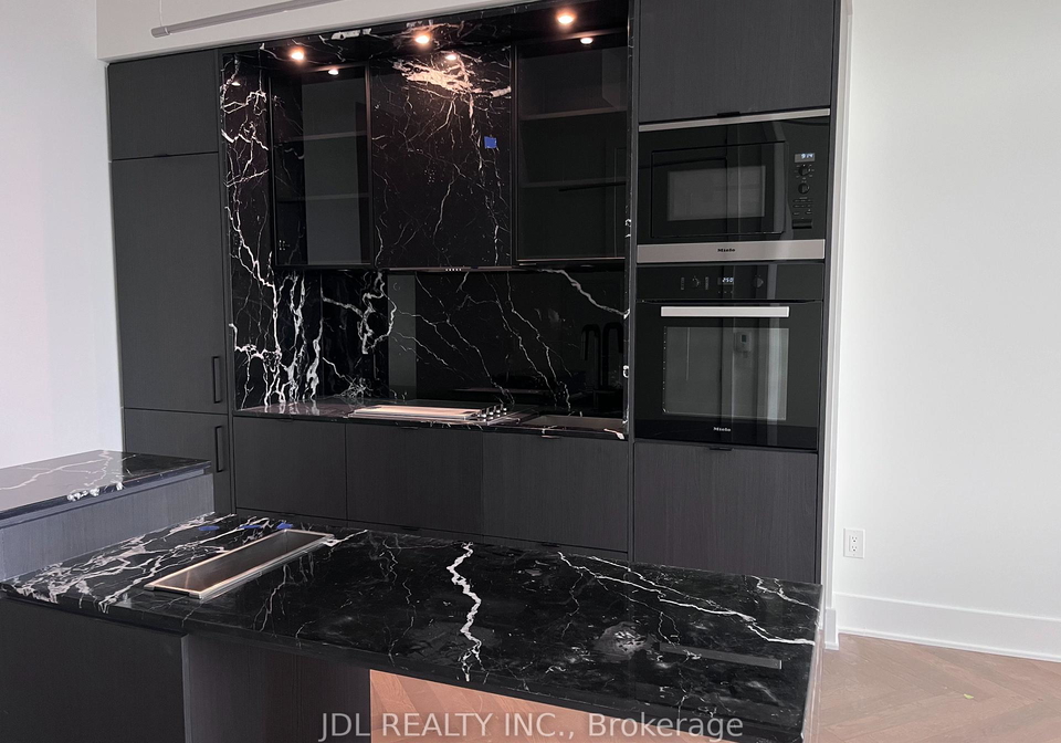 11-yorkville-avenue-toronto-ontario-c12365715