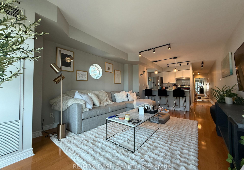 600-queens-quay-w-toronto-ontario-c12365797