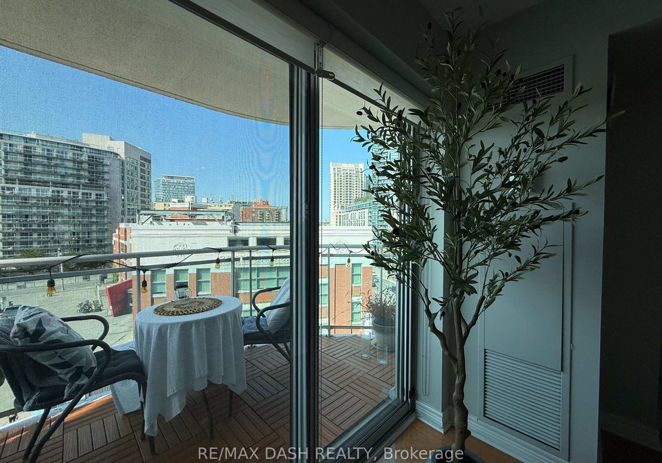 600-queens-quay-w-toronto-ontario-c12365797