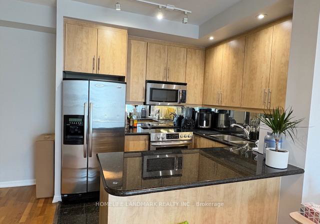 628-fleet-street-toronto-ontario-c12365839