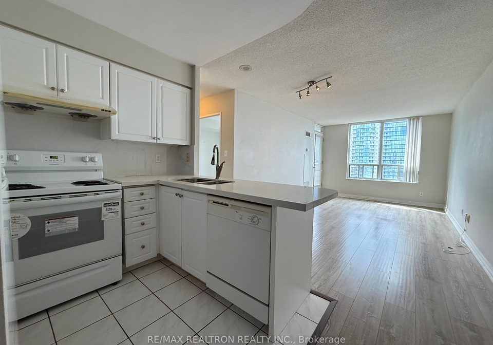 28-empress-avenue-north-york-ontario-c12365959