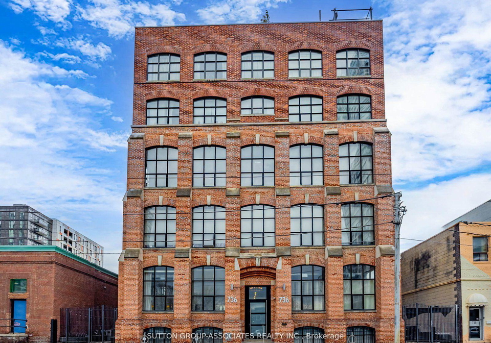 736-dundas-street-e-toronto-ontario-c12366182