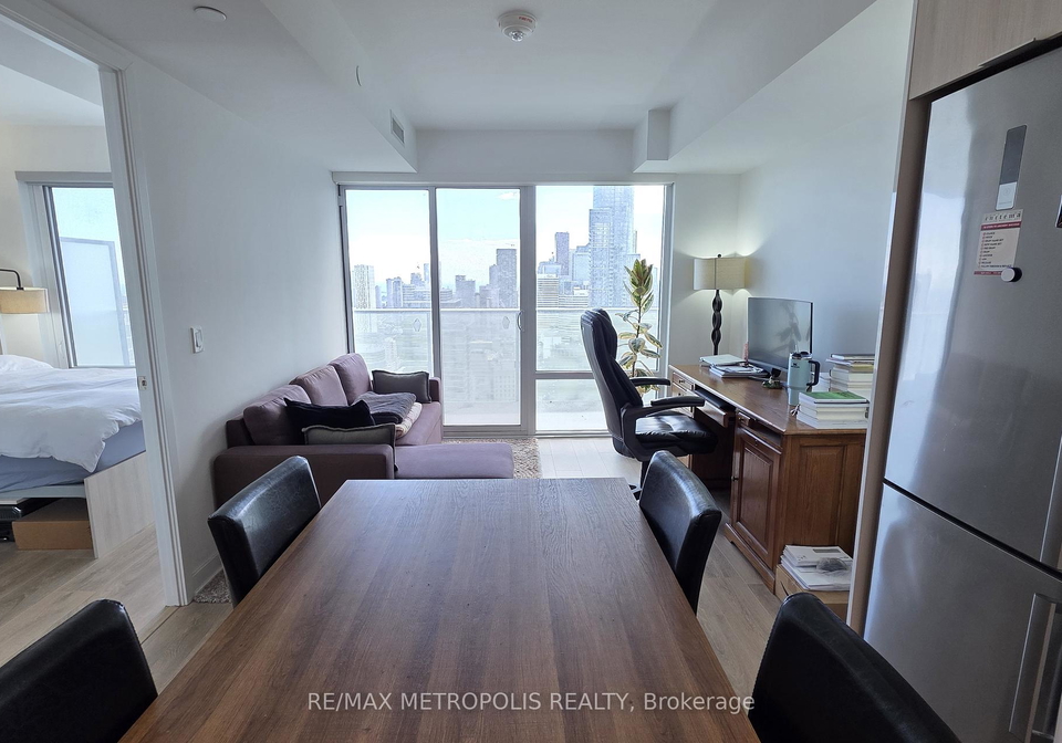 501-yonge-street-toronto-ontario-c12366336